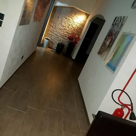 Mistral Exclusive 住宿加早餐酒店 4*